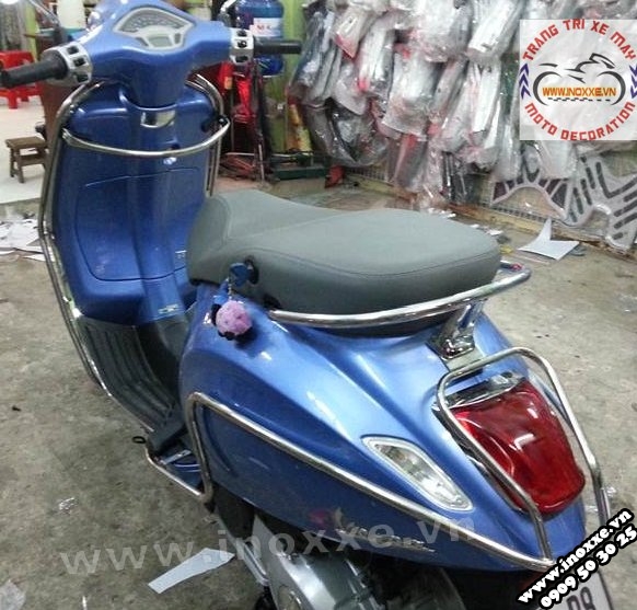 Khung inox bảo vệ xe Vespa Primavera B2